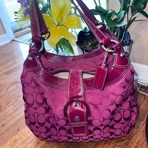 Y2K Coach F17403 LYNN SOHO CHERRY RED SIGNATURE C CANVAS HOBO W/hangtag